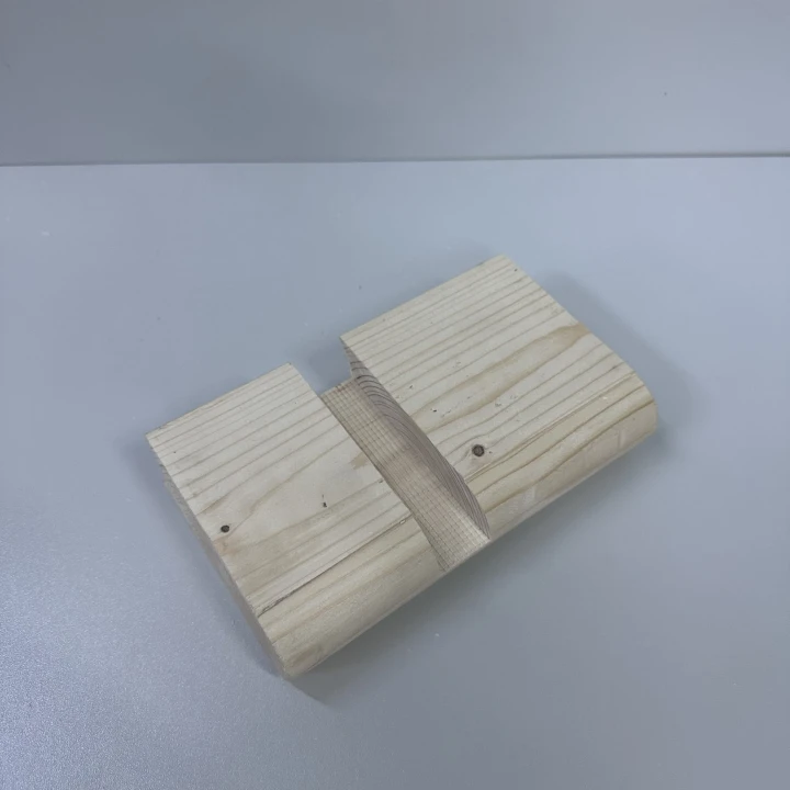 Saunaprofil mit gefräster Nut – Holzprofil für Wandanschluss Fasssauna