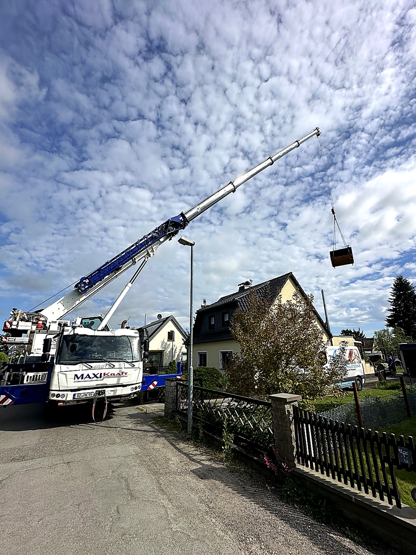 Fasssauna Leipzig Lieferung Kran Montage Garten SpaDucha